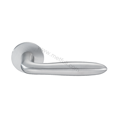 SL-120 (Solid door lever handle)