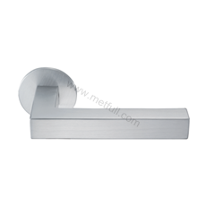 SL-141 (Solid door lever handle)